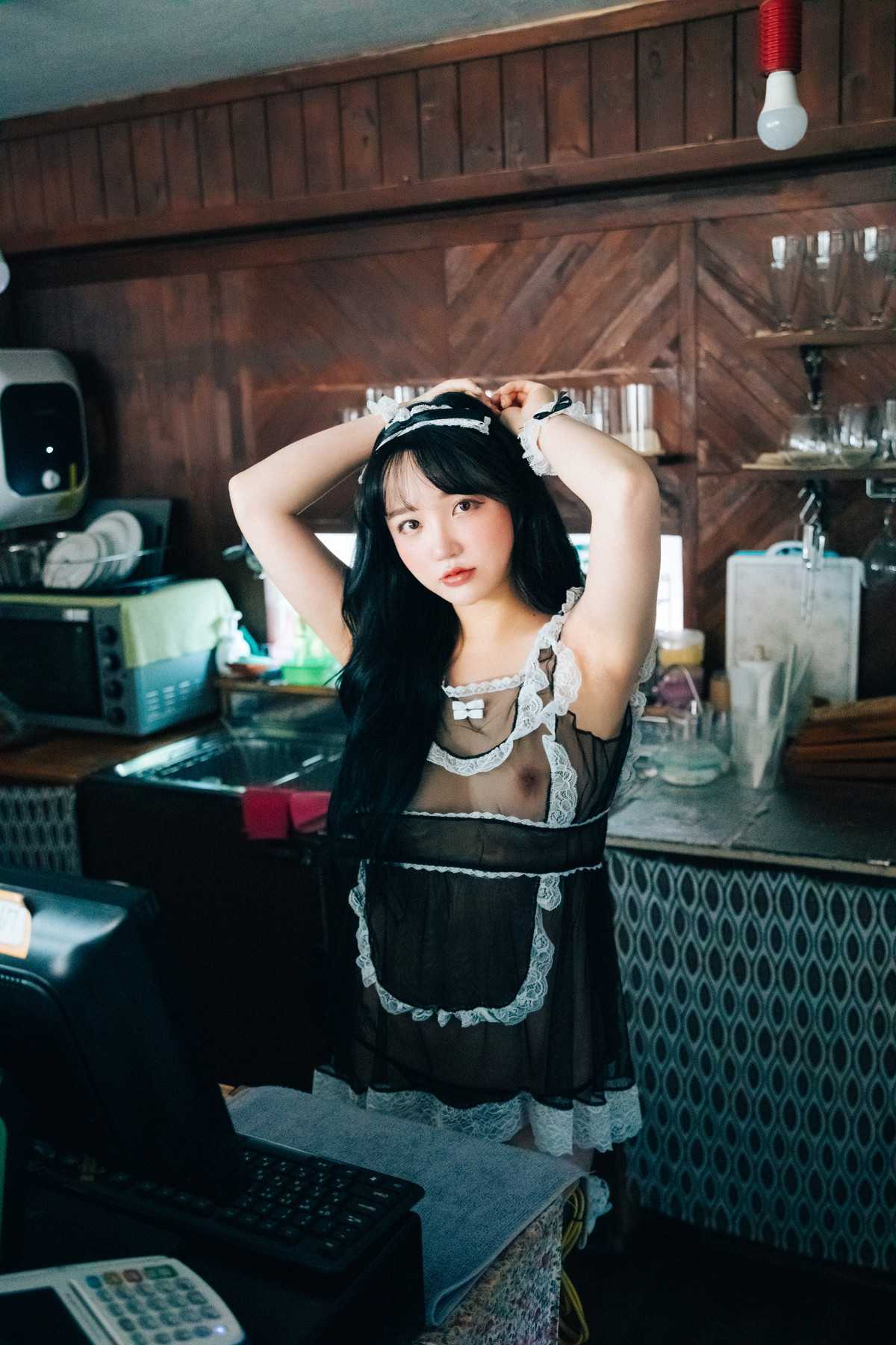 18076