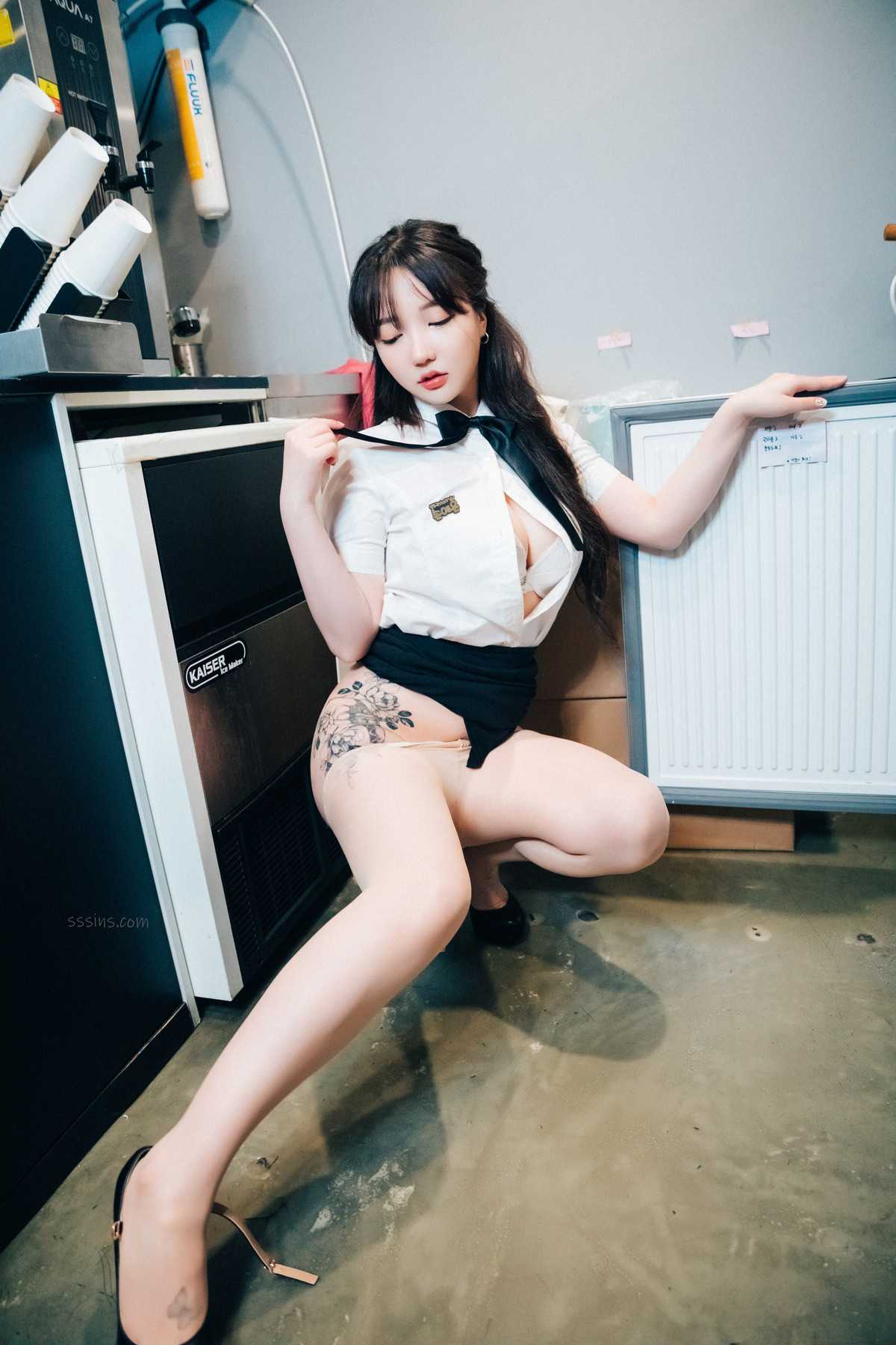 15716