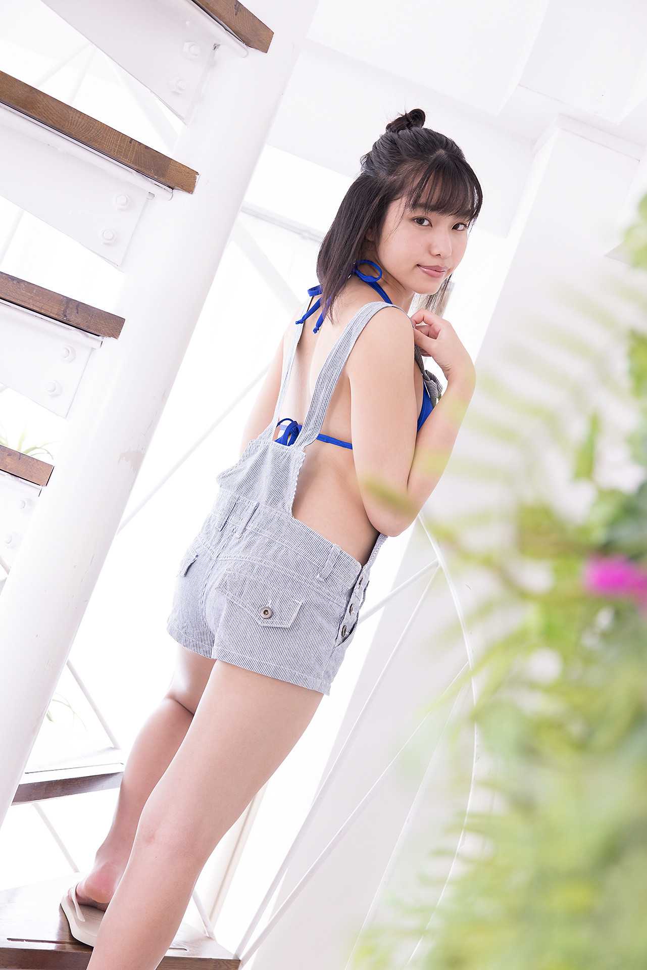 53016