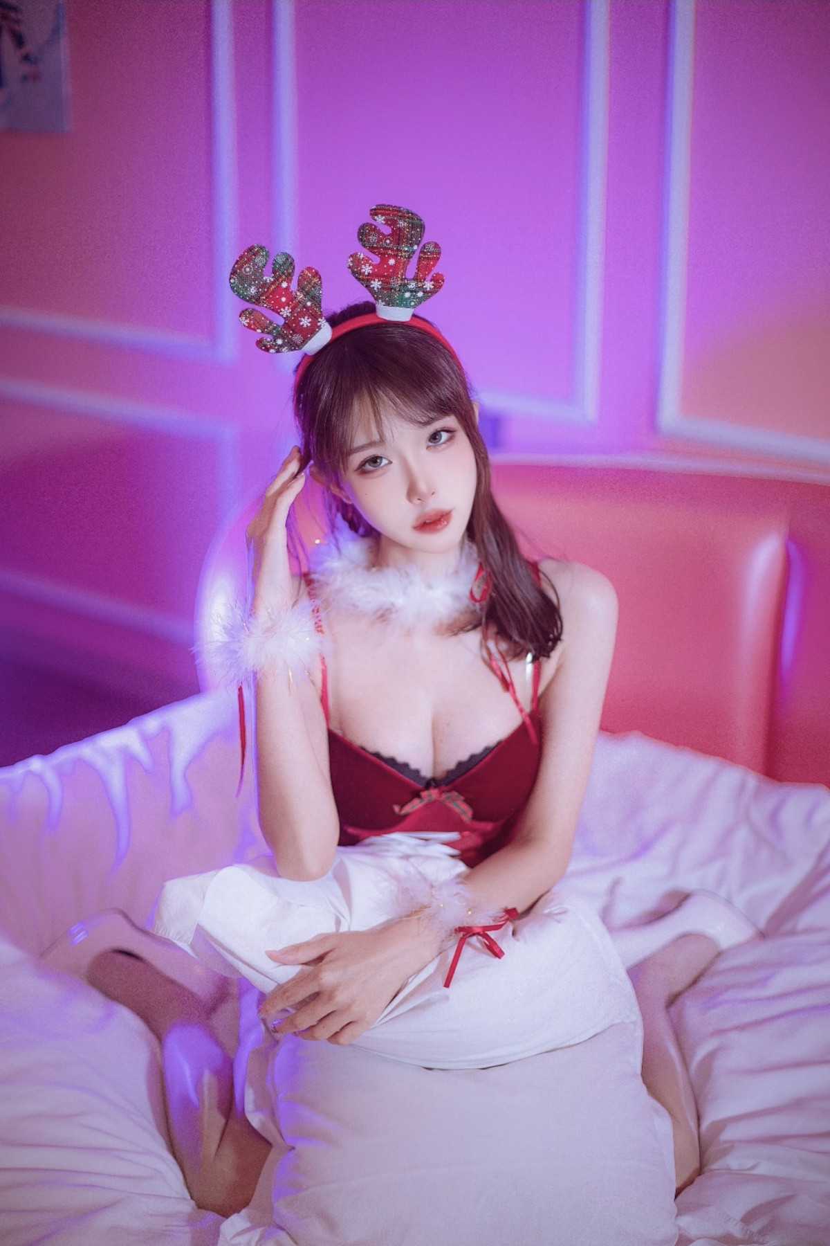 20610