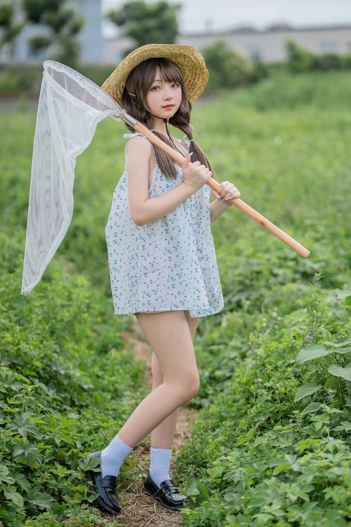 16477