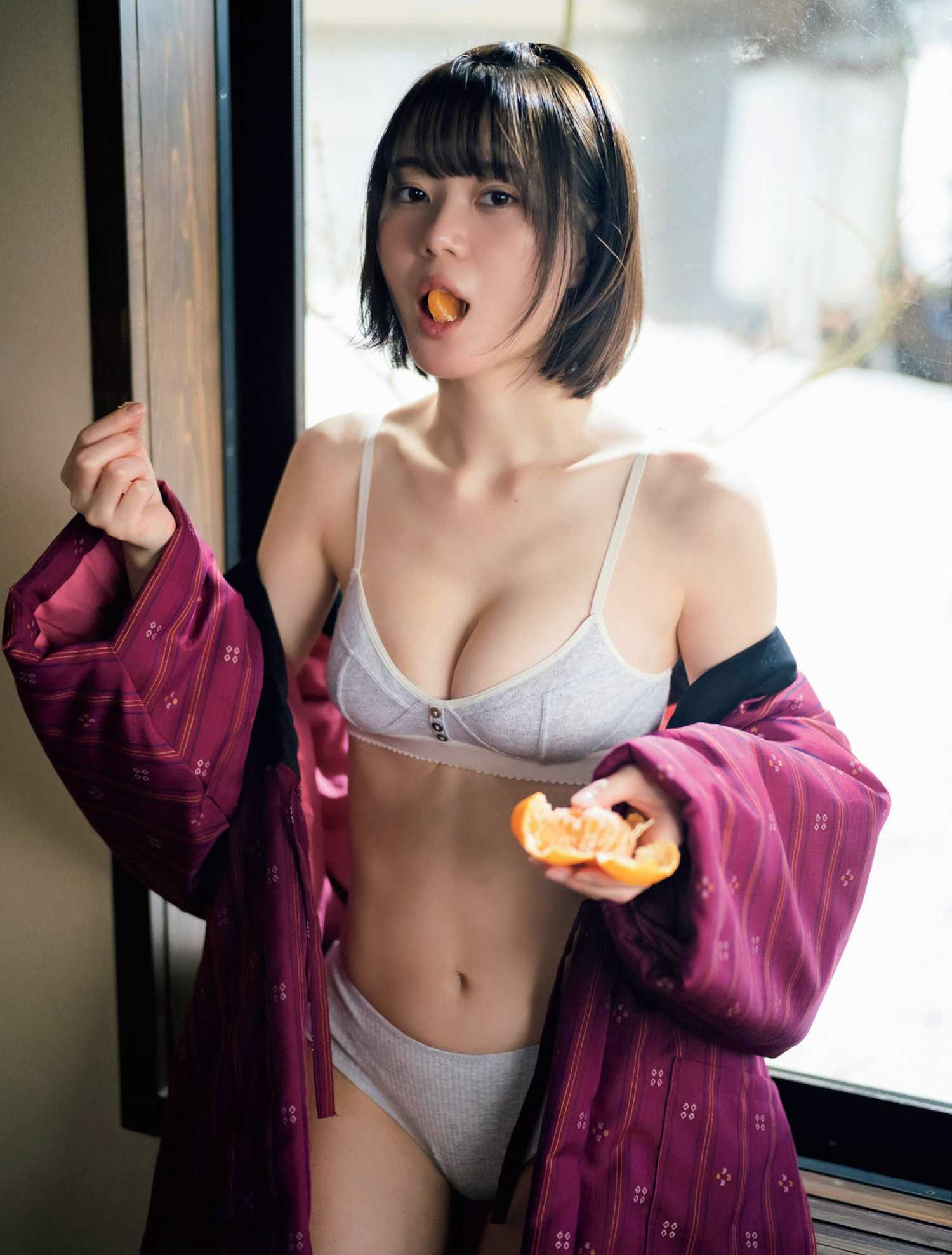 21802