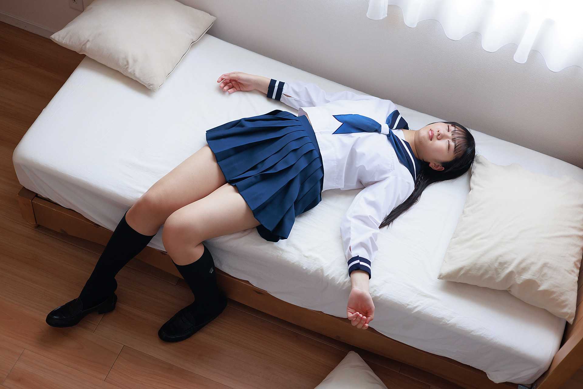 7962