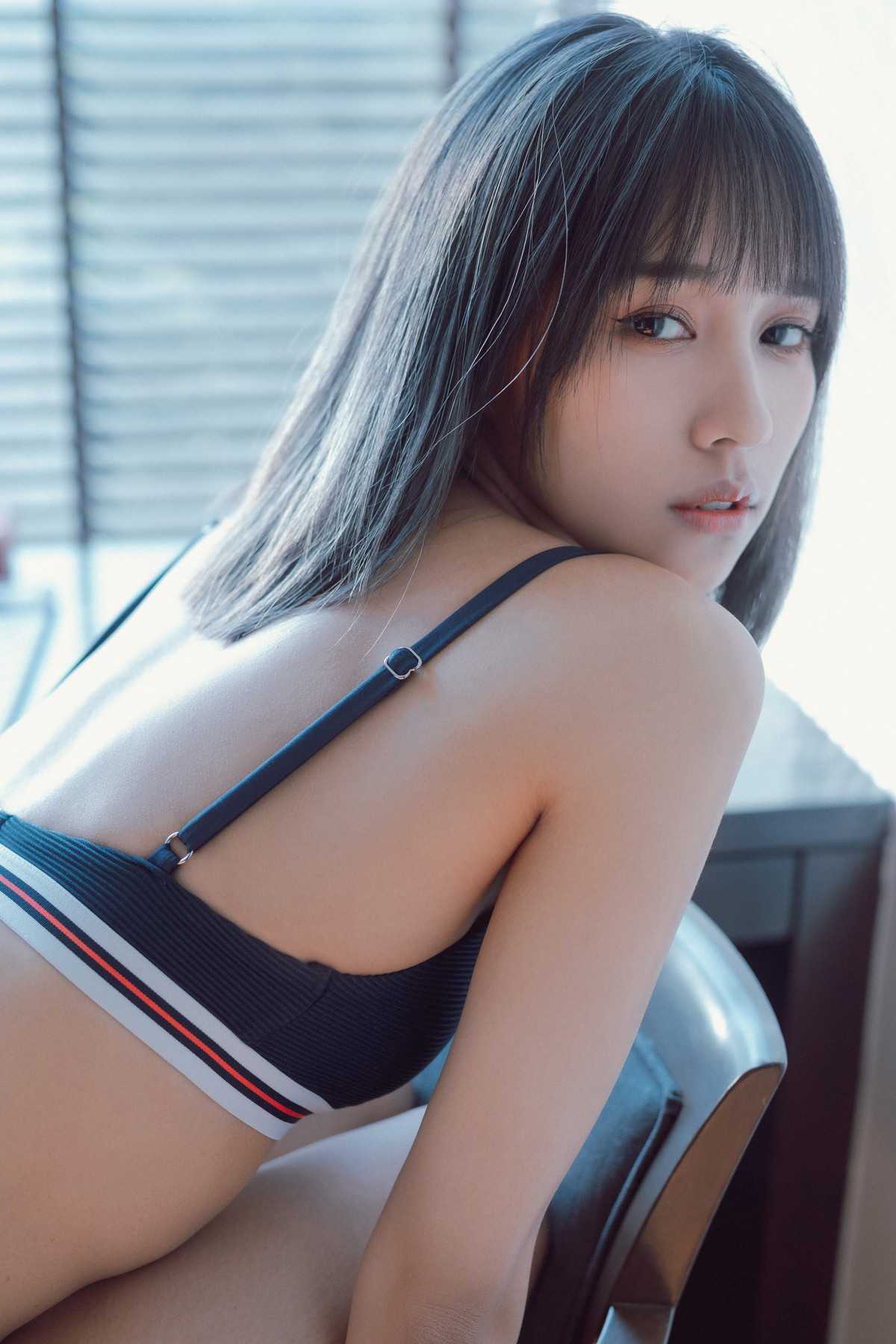 46818