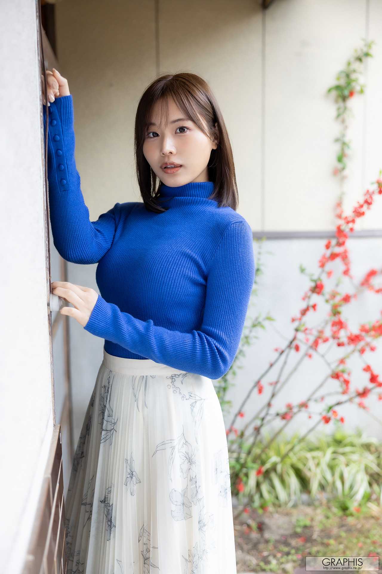25031