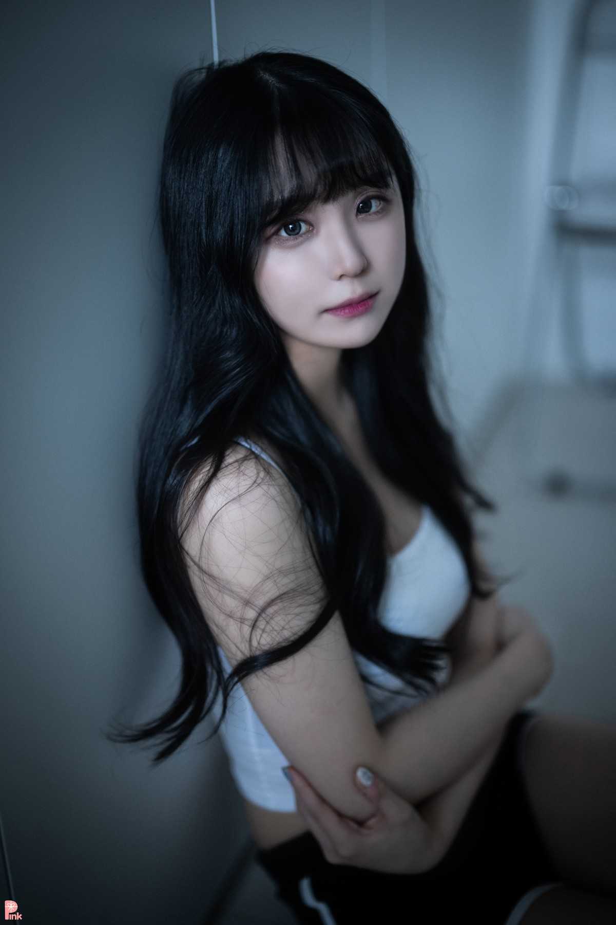 52217