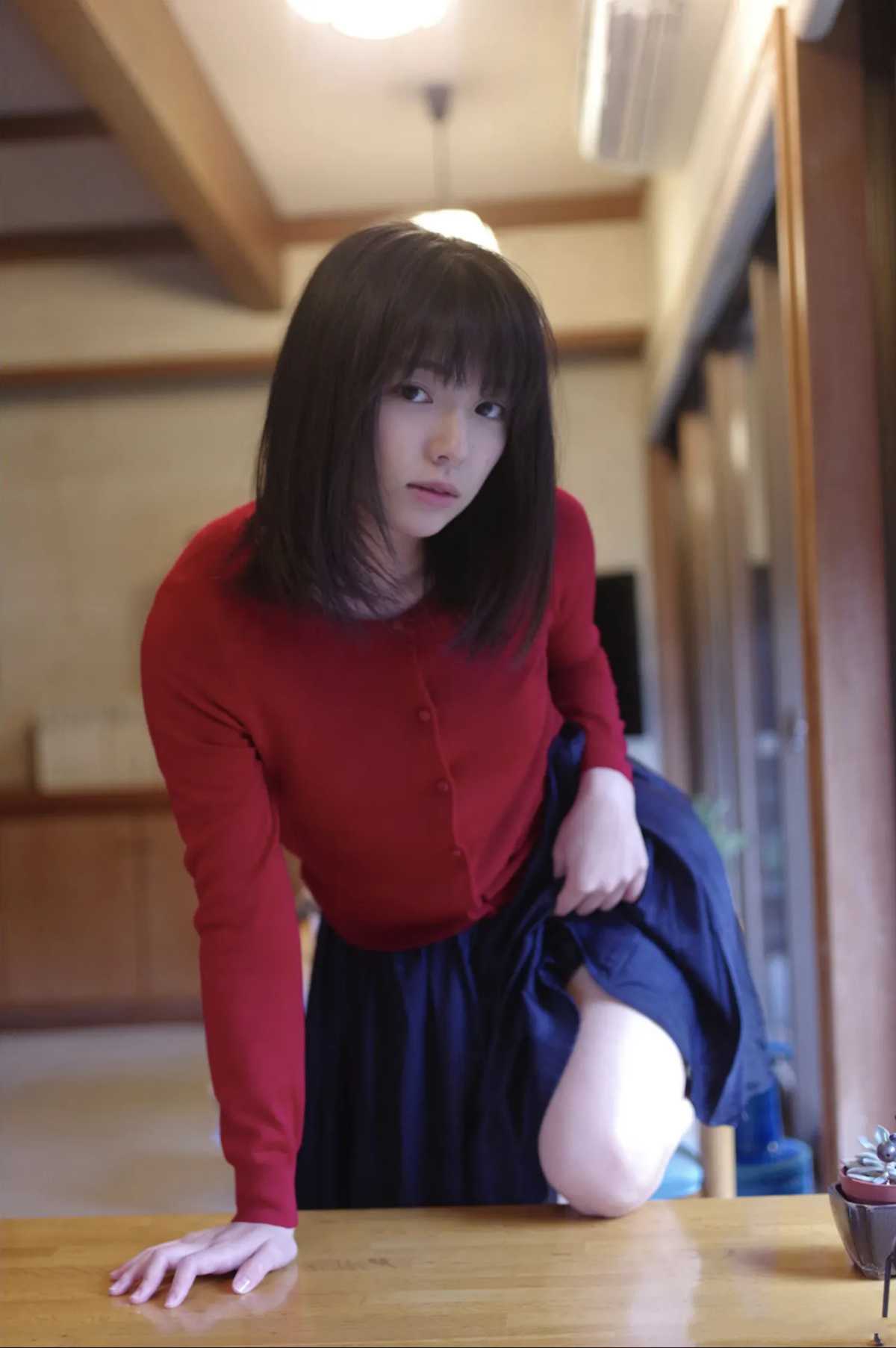 27230