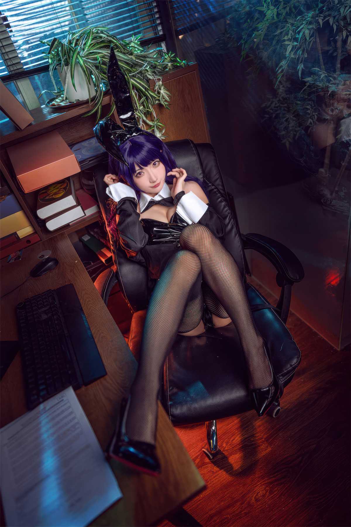 98333