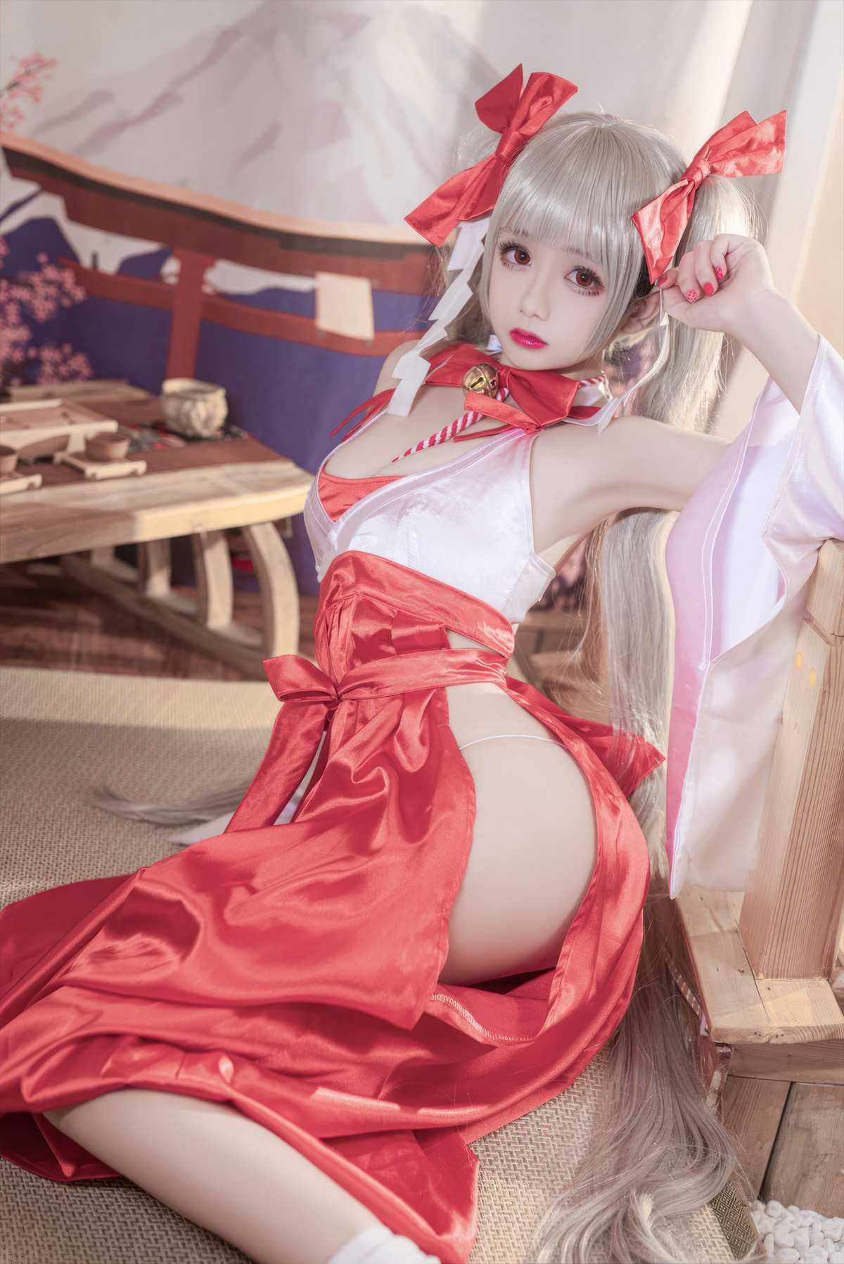 104581