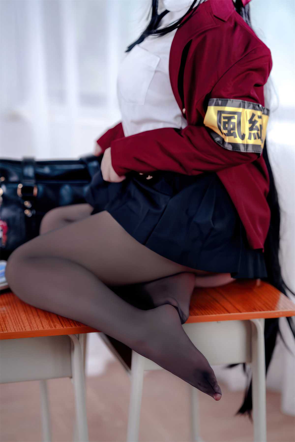 63229