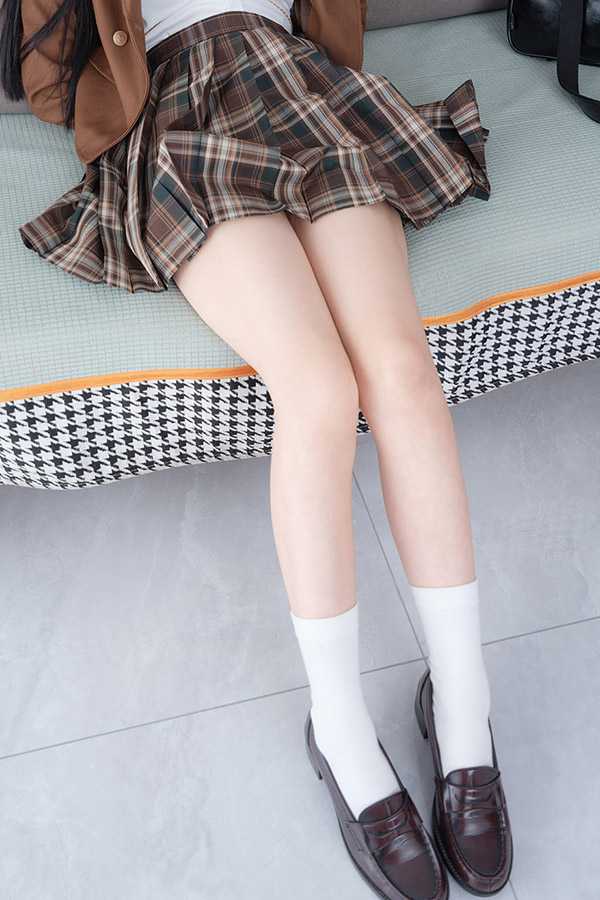 VOL.273 8P