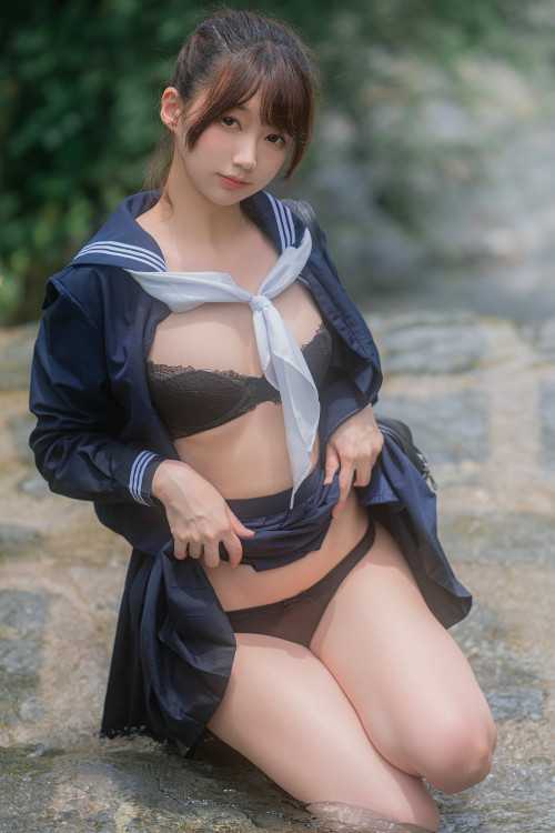 Cosplay Nagisa魔物喵 &#8211; 川で水遊び Set.02